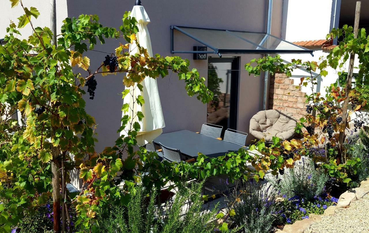 Zur Alten Rebe Ferienhaus Und Weingut Konz Eksteriør bilde